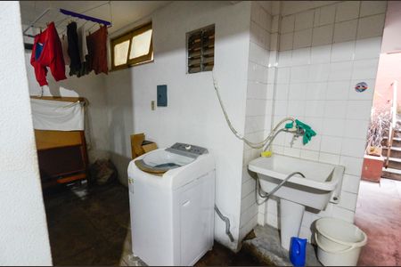 Casa à venda com 200m², 4 quartos e 2 vagas Casa à venda com 200m², 4 quartos e 2 vagasÁrea de Serviço