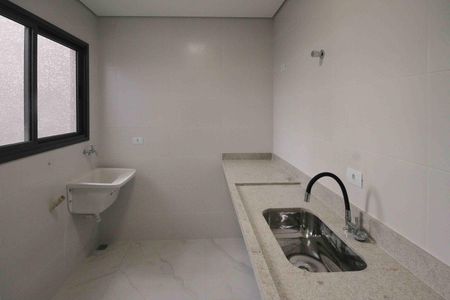 Apartamento para alugar com 47m², 2 quartos e sem vaga Apartamento para alugar com 47m², 2 quartos e sem vagaCozinha e Área de Serviço