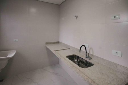 Apartamento para alugar com 47m², 2 quartos e sem vaga Apartamento para alugar com 47m², 2 quartos e sem vagaCozinha e Área de Serviço