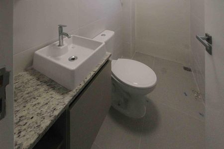 Apartamento para alugar com 47m², 2 quartos e sem vaga Apartamento para alugar com 47m², 2 quartos e sem vagaBanheiro