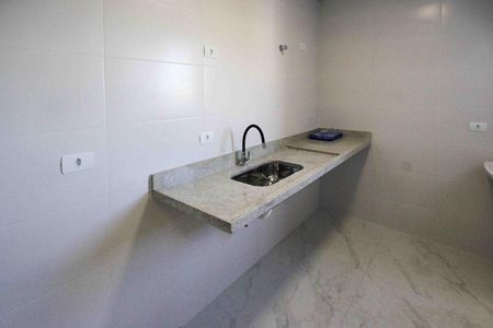 Apartamento para alugar com 47m², 2 quartos e sem vaga Apartamento para alugar com 47m², 2 quartos e sem vagaCozinha e Área de Serviço