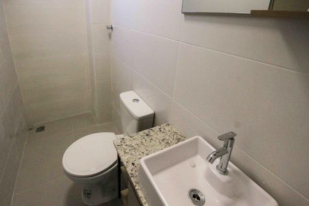Apartamento para alugar com 47m², 2 quartos e sem vaga Apartamento para alugar com 47m², 2 quartos e sem vagaBanheiro