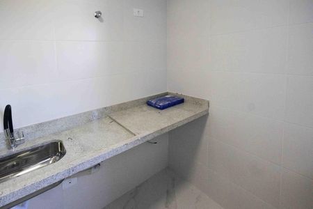 Apartamento para alugar com 47m², 2 quartos e sem vaga Apartamento para alugar com 47m², 2 quartos e sem vagaCozinha e Área de Serviço