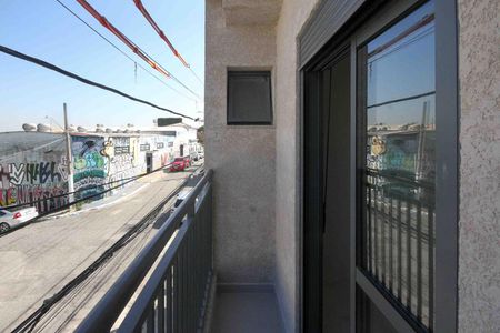 Apartamento para alugar com 47m², 2 quartos e sem vaga Apartamento para alugar com 47m², 2 quartos e sem vagaVaranda