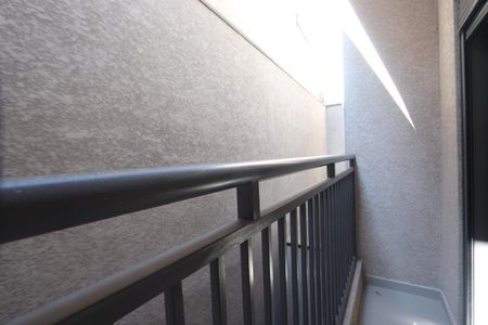 Sacada do Quarto 1 de apartamento para alugar com 2 quartos, 47m² em Cidade Continental, São Paulo