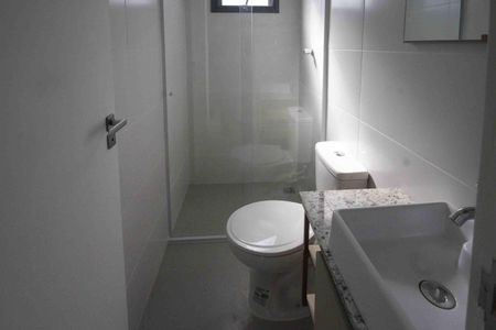 Apartamento para alugar com 47m², 2 quartos e sem vaga Apartamento para alugar com 47m², 2 quartos e sem vagaBanheiro