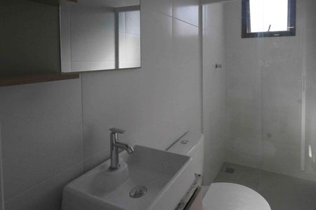 Apartamento para alugar com 47m², 2 quartos e sem vaga Apartamento para alugar com 47m², 2 quartos e sem vagaBanheiro