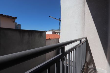Sacada do Quarto 1 de apartamento para alugar com 2 quartos, 47m² em Cidade Continental, São Paulo