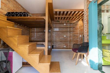 Studio para alugar com 32m², 1 quarto e 1 vaga Studio para alugar com 32m², 1 quarto e 1 vagaStudio