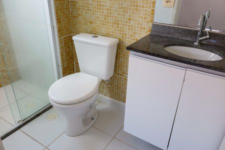 Apartamento para alugar com 60m², 2 quartos e 1 vaga Apartamento para alugar com 60m², 2 quartos e 1 vagaBanheiro da Suíte 2