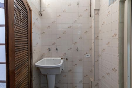 Casa para alugar com 100m², 2 quartos e sem vagaÁrea de Serviço