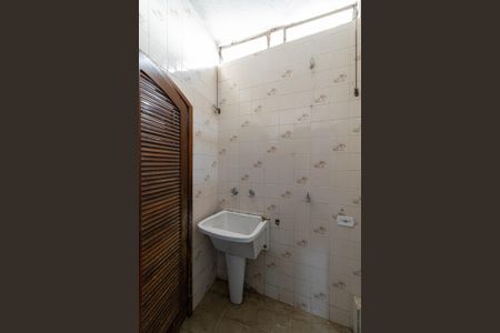 Casa para alugar com 100m², 2 quartos e sem vagaÁrea de Serviço