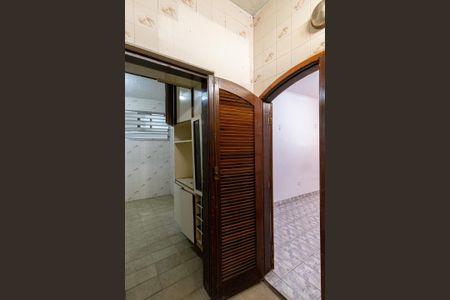 Casa para alugar com 100m², 2 quartos e sem vagaÁrea de Serviço