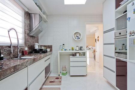 Apartamento à venda com 130m², 3 quartos e 4 vagasCozinha