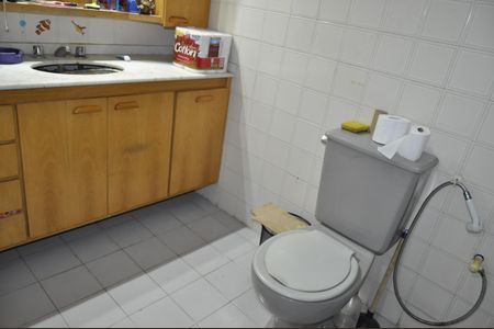 Apartamento à venda com 80m², 2 quartos e 1 vagaBanheiro Social