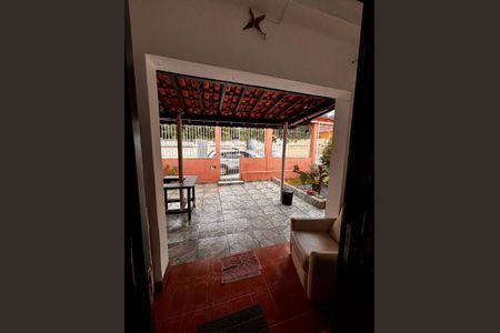 Casa à venda com 160m², 4 quartos e 3 vagas Casa à venda com 160m², 4 quartos e 3 vagasFoto 21