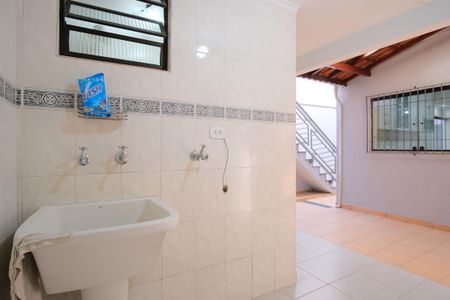 Casa à venda com 200m², 3 quartos e 2 vagasÁrea de Serviço