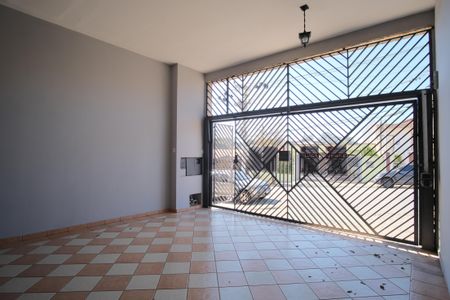 Casa à venda com 200m², 3 quartos e 2 vagasGaragem