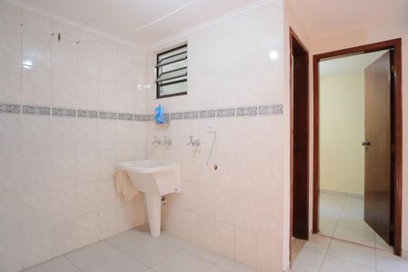 Casa à venda com 200m², 3 quartos e 2 vagasÁrea de Serviço