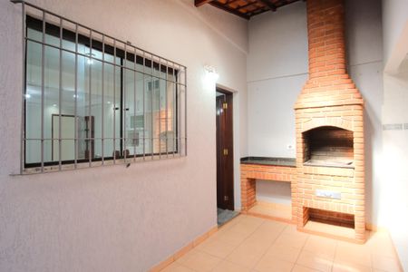 Casa à venda com 200m², 3 quartos e 2 vagasQuintal