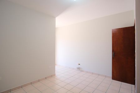 Casa à venda com 200m², 3 quartos e 2 vagasSuíte