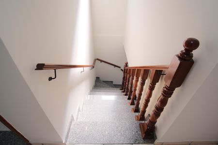 Casa à venda com 200m², 3 quartos e 2 vagasEscada