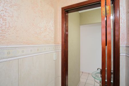 Casa à venda com 200m², 3 quartos e 2 vagasLavabo