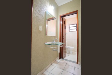 Casa à venda com 200m², 3 quartos e 2 vagasLavabo