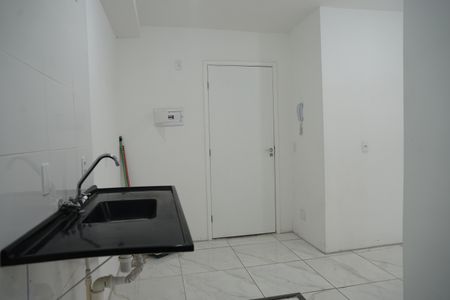 Cozinha e Área de Serviço de apartamento para alugar com 2 quartos, 44m² em Água Chata, Guarulhos