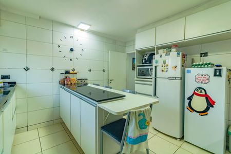 Casa à venda com 180m², 3 quartos e 2 vagasCozinha