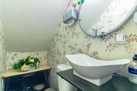 Casa à venda com 180m², 3 quartos e 2 vagasLavabo