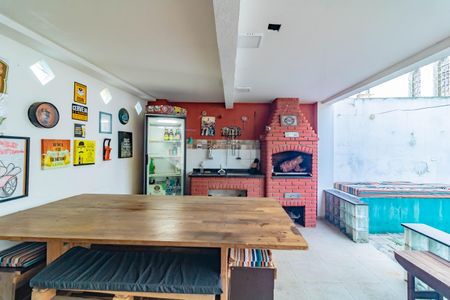 Casa à venda com 180m², 3 quartos e 2 vagasQuintal