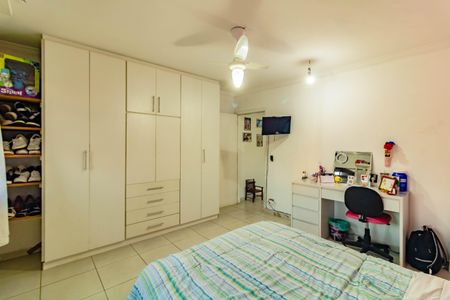 Casa à venda com 180m², 3 quartos e 2 vagasQuarto 2