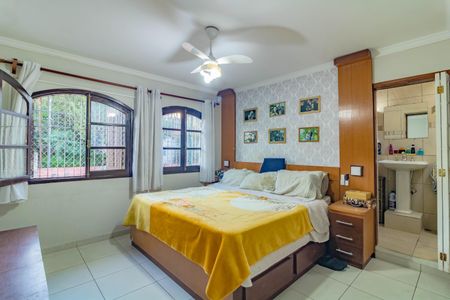 Casa à venda com 180m², 3 quartos e 2 vagasSuíte 