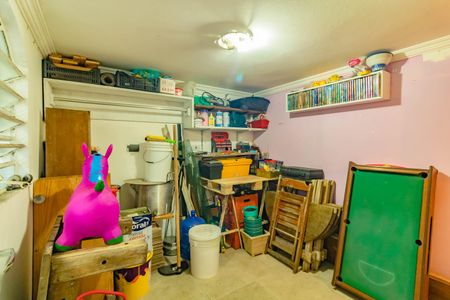 Casa à venda com 180m², 3 quartos e 2 vagasQuarto de Serviço