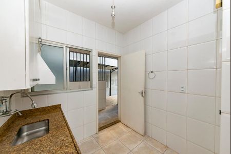 Apartamento à venda com 144m², 3 quartos e 2 vagas Apartamento à venda com 144m², 3 quartos e 2 vagasCozinha