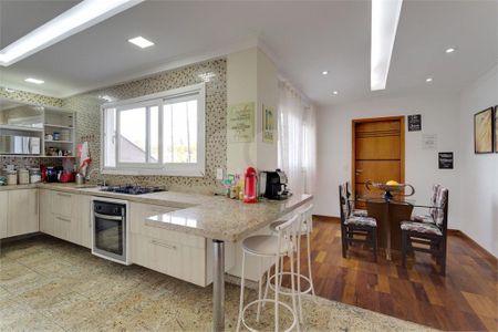 Casa à venda com 690m², 5 quartos e 7 vagas