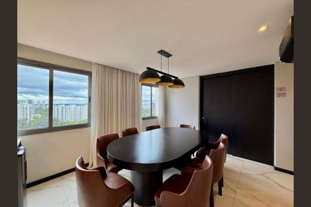 Apartamento à venda com 76m², 2 quartos e 1 vagaÁrea comum