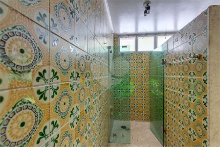 Casa à venda com 387m², 4 quartos e 6 vagas