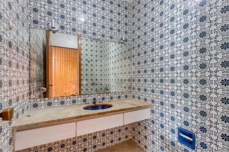 Casa à venda com 387m², 4 quartos e 6 vagas