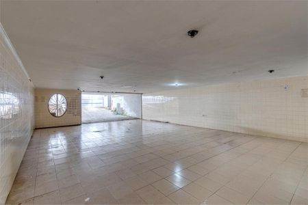 Casa à venda com 387m², 4 quartos e 6 vagas