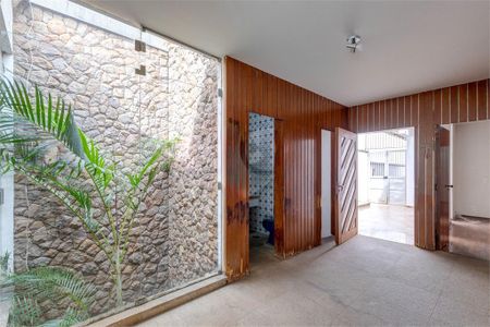 Casa à venda com 387m², 4 quartos e 6 vagas