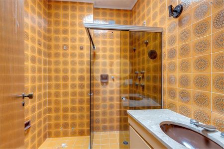 Casa à venda com 387m², 4 quartos e 6 vagas