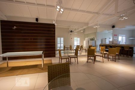 Apartamento para alugar com 48m², 2 quartos e 1 vaga Apartamento para alugar com 48m², 2 quartos e 1 vagaÁrea comum - Salão de festas