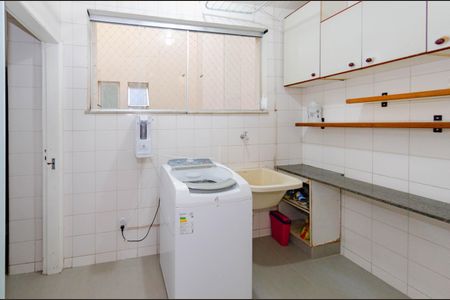 Apartamento à venda com 130m², 4 quartos e 2 vagasÁrea de serviço