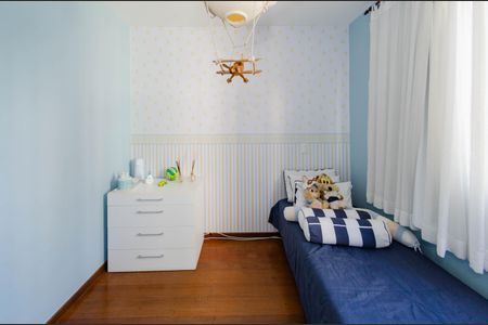 Apartamento à venda com 130m², 4 quartos e 2 vagasQuarto 2