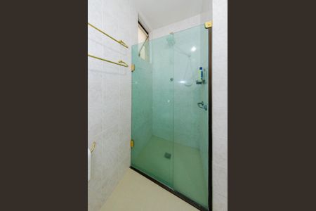 Apartamento à venda com 130m², 4 quartos e 2 vagasBanheiro suíte 1