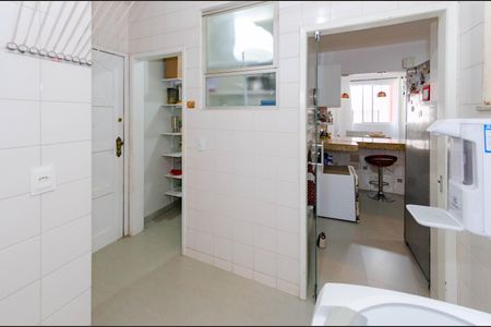 Apartamento à venda com 130m², 4 quartos e 2 vagasÁrea de serviço