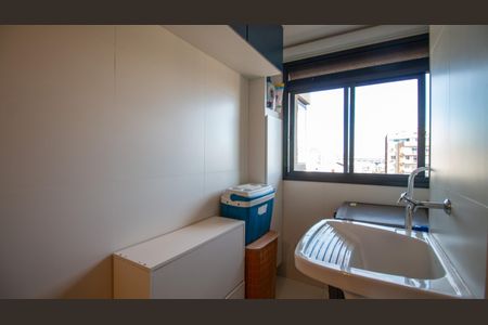 Apartamento à venda com 81m², 3 quartos e 1 vagaÁrea de Serviço