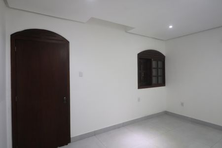 Casa à venda com 186m², 2 quartos e 4 vagasSuíte 1